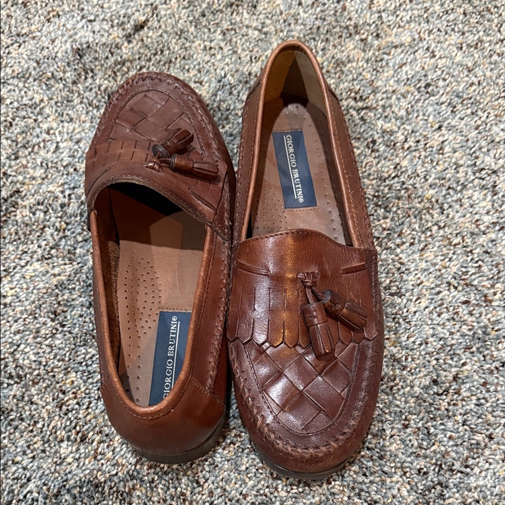 Giorgio Brutini Woven Tassel Leather Loafers in Chestnut Brown